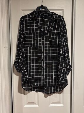 Iz Byer Black and White Windowpane Button-Down Shirt